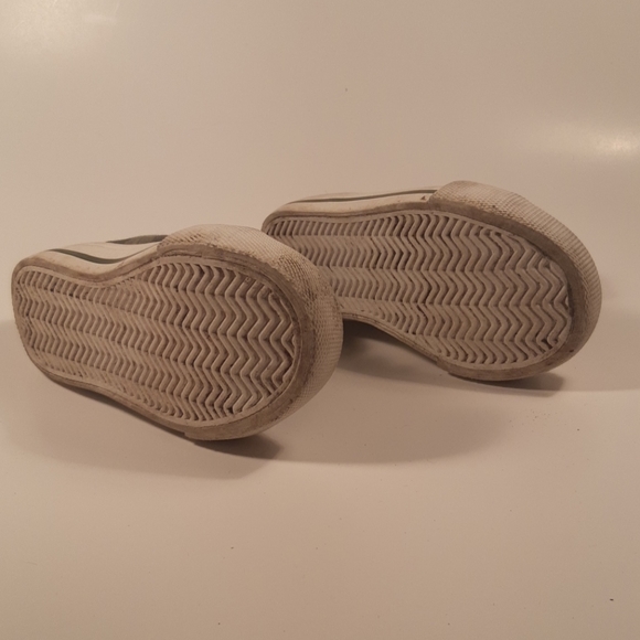 Joe Fresh Shoes 35 Joe Fresh Baby Camo Sneaker Size 7 Poshmark